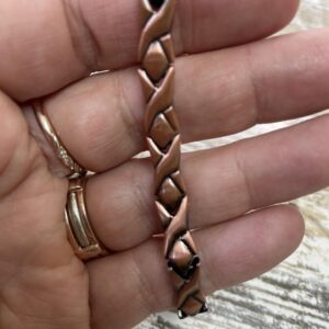 This stunning magnetic bracelet will assist your body to heal in multiple ways.
