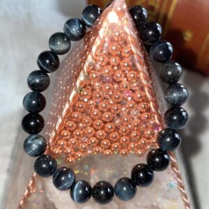 Tiger’s Eye is a gemstone that is believed to have healing properties. Some of these properties include:• Regulating the circulatory system, soothing abdominal pain, and strengthening bones• Aiding in healing broken bones, improving eyesight, and enhancing overall physical strength and endurance• Promoting empowerment, intuition, strategy, and wisdom• Balancing and harmonizing the energies of the Solar Plexus Chakra, enhancing self-worth, personal power, and confidence• Acting as a protective shield and promoting courage and confidence.