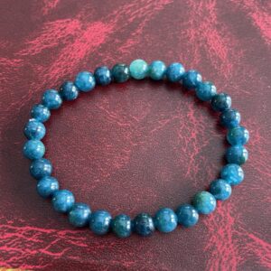This Apatite bracelet offers physical healing powers, especially for bone and joint issues. It may also reduce weight by decreasing appetite and increasing metabolism. It stimulates the immune system and aids in treating allergies and other immunological-related illnesses. Helping with communication, self-expression, and creativity.