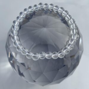 This Clear Quartz bracelet is believed to have profound healing properties. It can stimulate the immune system, harmonize the body’s energy centers (chakras), rebalance to the physical body, clear away negative energy while promoting healing, and purify toxins in the body.