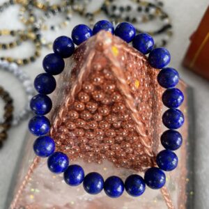 This powerful Lapis Lazuli gemstone bracelet has numerous healing capabilities.