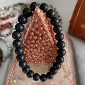 This Onyx 8mm Energy Bracelet has various healing properties to include treating disorders of the bones, bone marrow, blood, teeth, and feet. It may balance the yin and yang energies in the body.