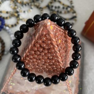 This Obsidian 8mm Bracelet has the properties that promote mind clarity and clearing confusion. It may also provide a deep soul healing and going back to past lives to heal discharging emotions or trauma that carried forward into the present.